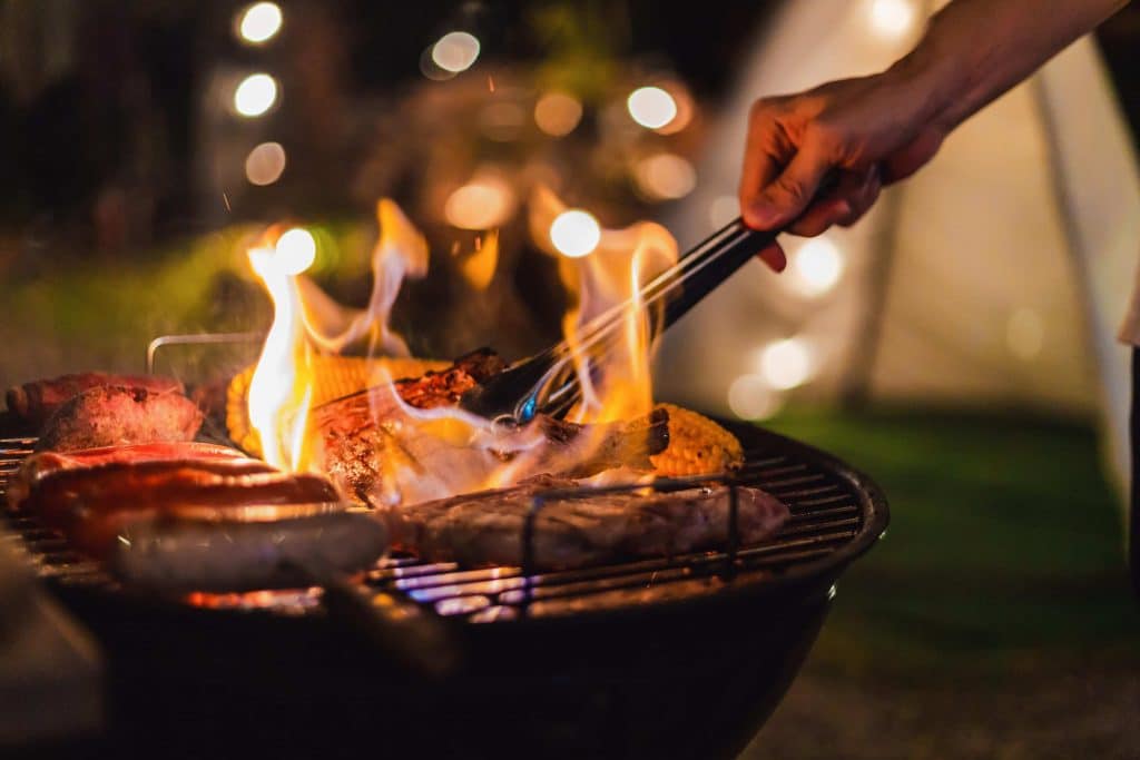 Grillen auf Balkonen verboten in der Hausordnung