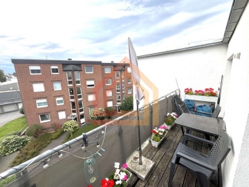 Komfortable 2-Zimmer-Passivhauswohnung mit Aufzug und Balkon, 50226 Frechen, Etagenwohnung